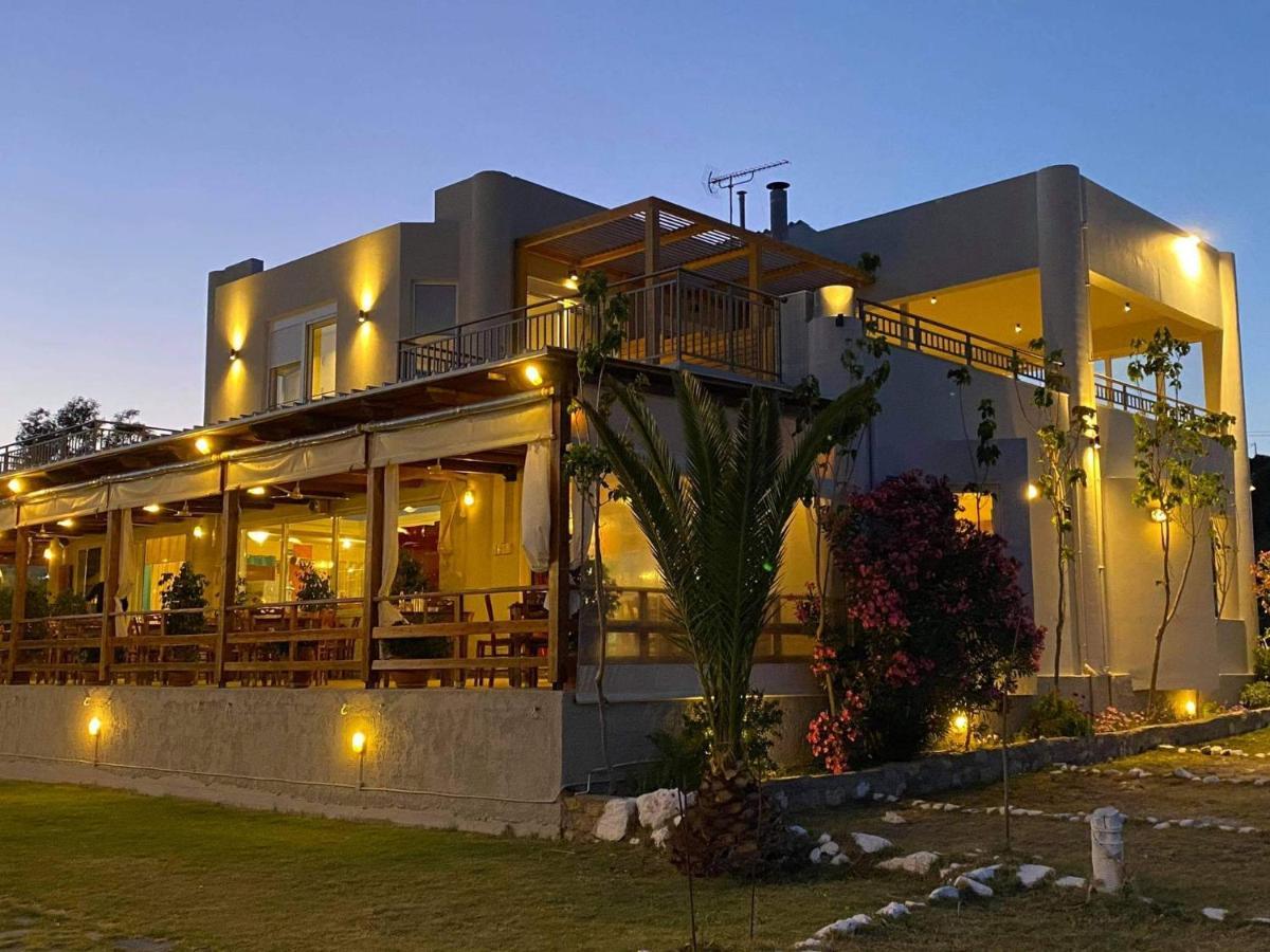 Houmas Apartments Yialos Екстериор снимка
