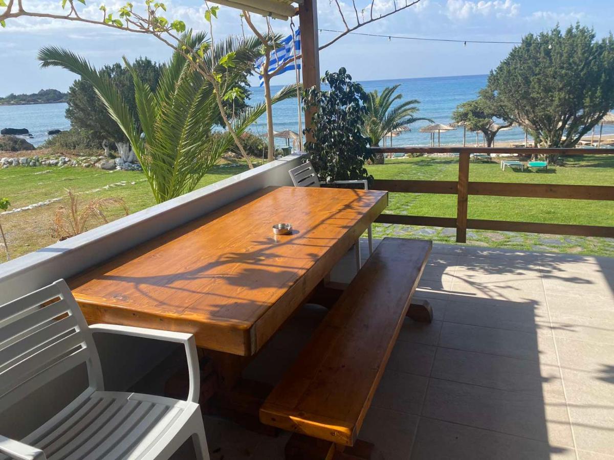 Houmas Apartments Yialos Екстериор снимка