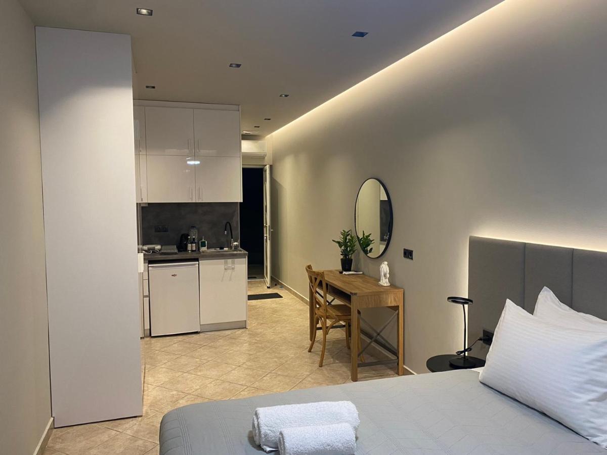 Houmas Apartments Yialos Екстериор снимка