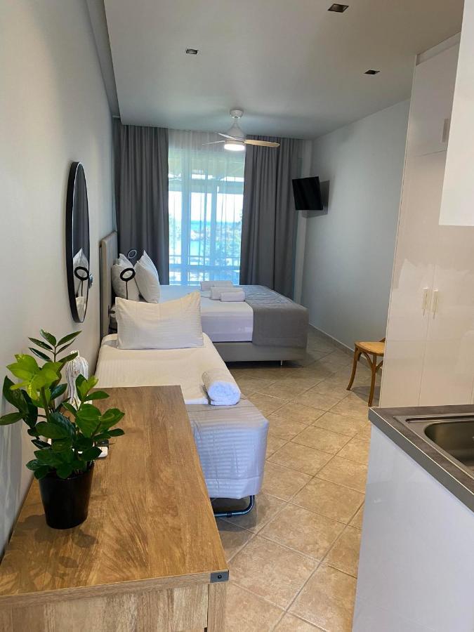 Houmas Apartments Yialos Екстериор снимка