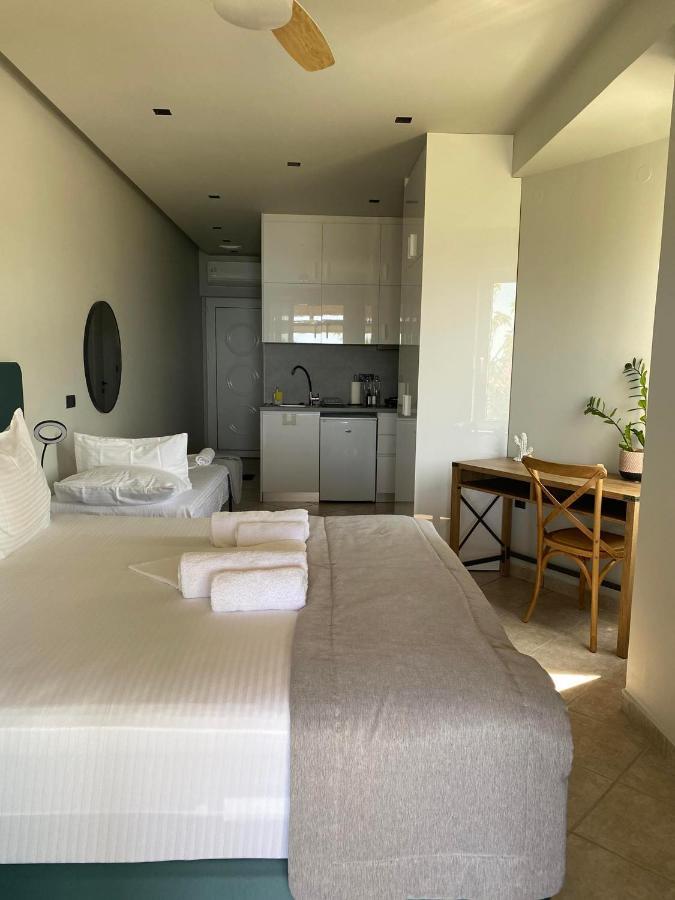 Houmas Apartments Yialos Екстериор снимка